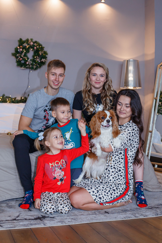 Комплект Новогодних Пижам В Стиле Family Look Комплект Новогодних Пижам В Стиле Family Look